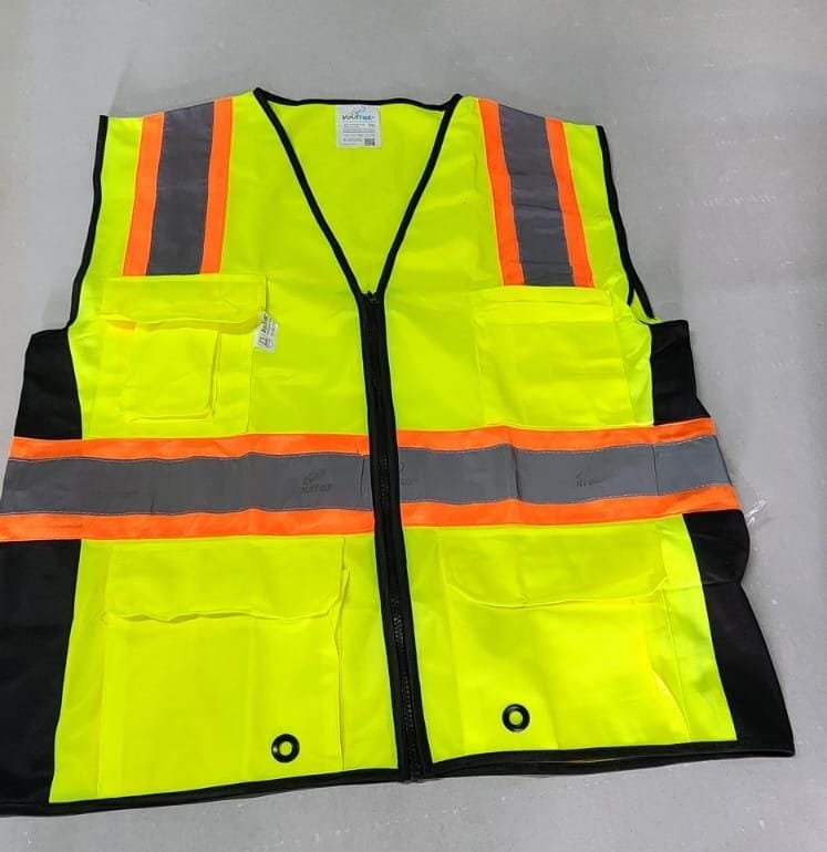 High Visibility Reflective Safety Vest with Zipper and Pockets Breathable Mesh Vest .