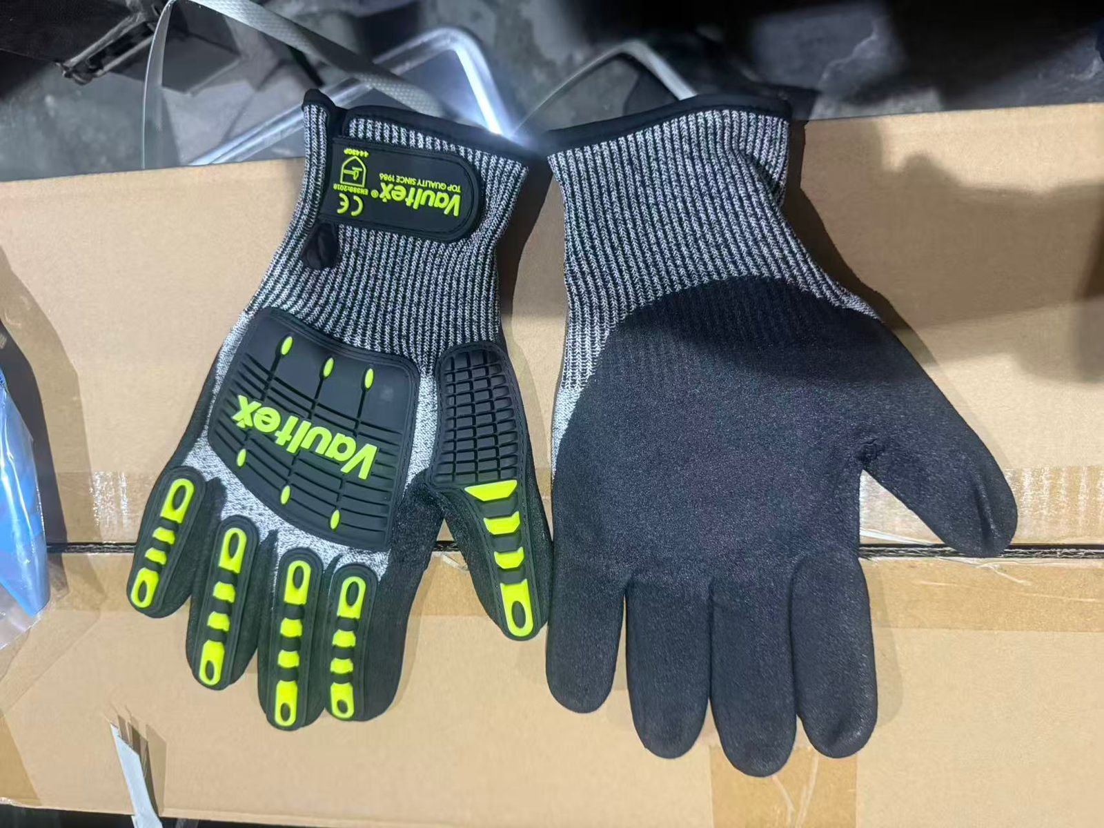 Vaultex Heavy duty Impact resistance gloves